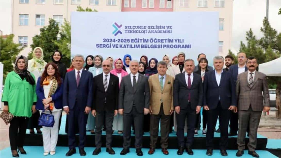 SELÇUKLU GELİŞİM VE TEKNOLOJİ AKADEMİSİ'NDEN YIL SONU SERGİSİ